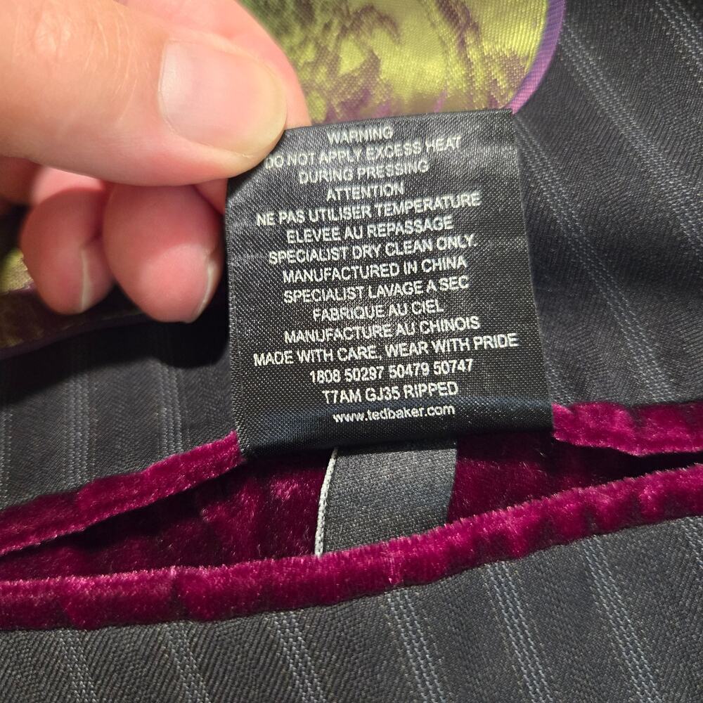 Ted Baker London Single Breasted Black Pinstripe Suit Jacket Men's 47 - Picture 14 of 15